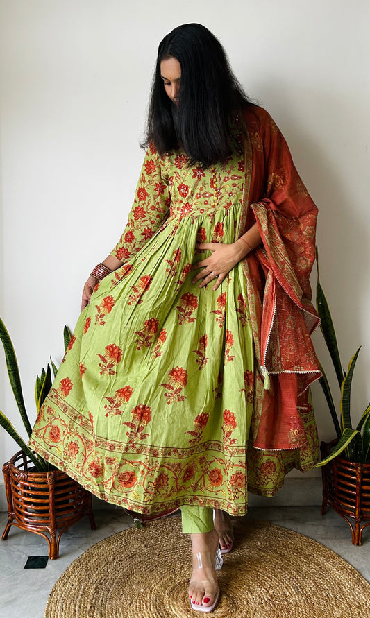 Neem Rang Suit Set