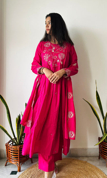 Gulaabo Roshan Suit Set