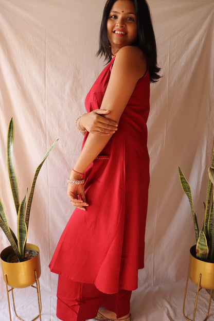 Bold & Beautiful - Red halter-neck cotton kurta set with pockets!