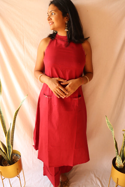 Bold & Beautiful - Red halter-neck cotton kurta set with pockets!