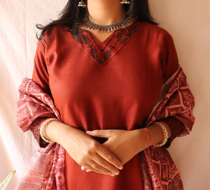 Copper charm - Brown cotton kurta set with black embroidery